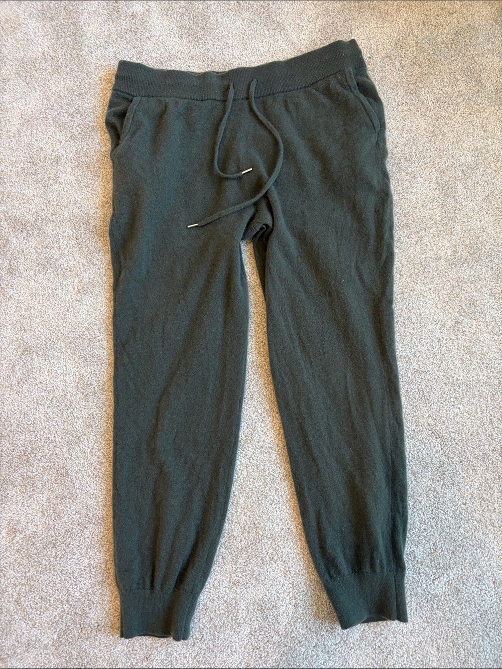 Quince Dark Green/Grey Cashmere Drawstring Jogger Pants